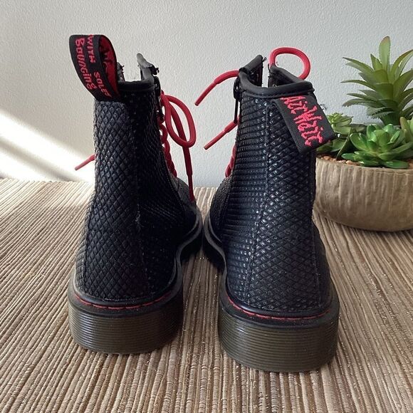 Dr. Martens Delaney Black Lace Up 90s Boots w/Metallic Rainbow Accents (Size: 5) - Picture 10 of 13